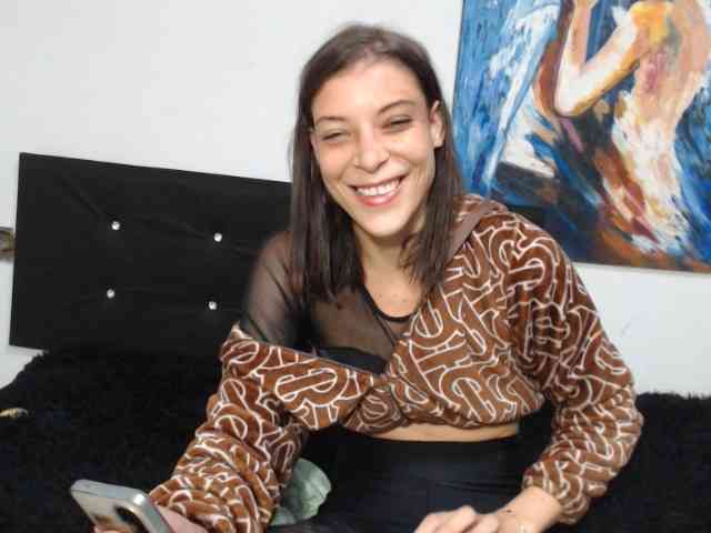 doll-nefertari webcam