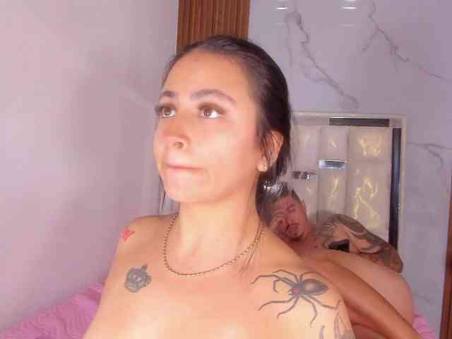 emiily-cutee webcam