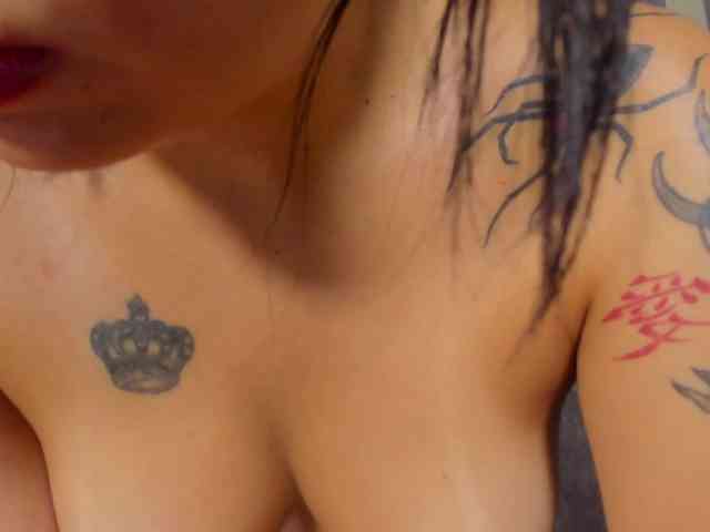emiily-cutee webcam