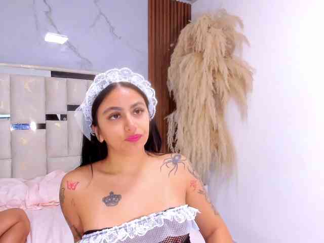 emiily-cutee webcam