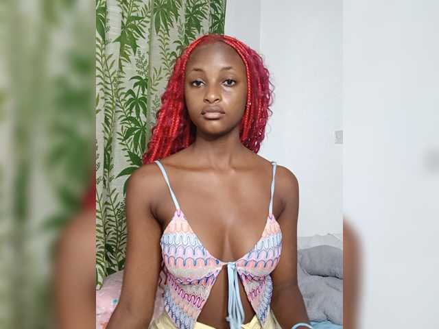 JoziBaddiee live cam on BongaCams