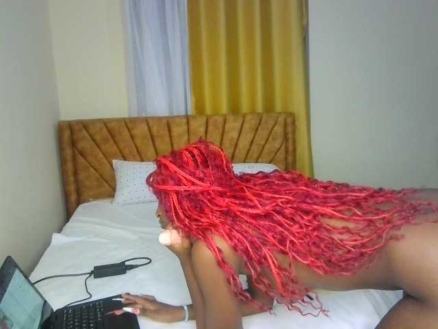 JoziBaddiee — live female cam
