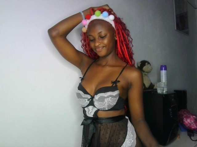 JoziBaddiee live cam on BongaCams