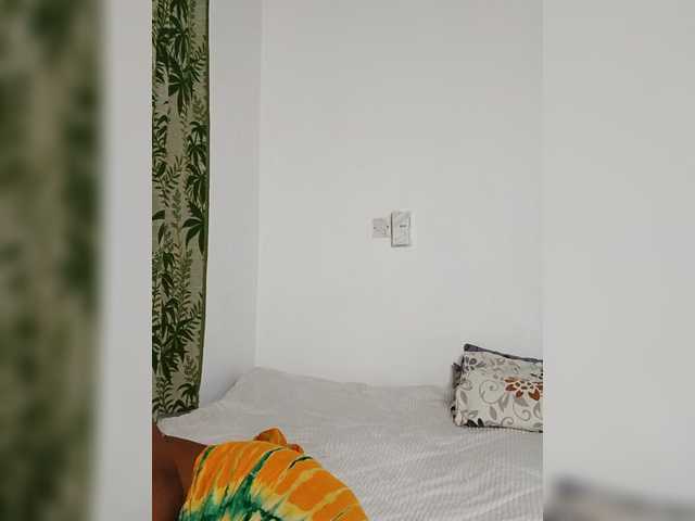 JoziBaddiee live cam preview