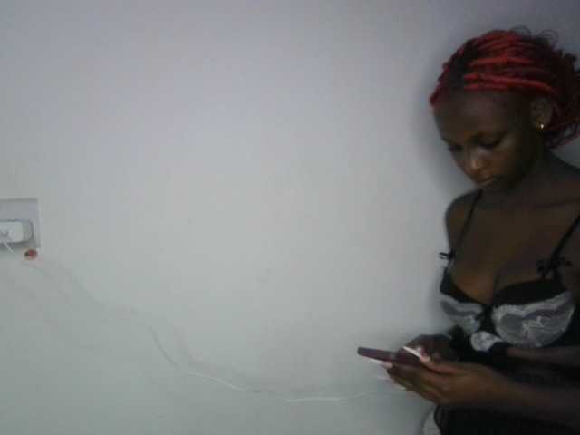 JoziBaddiee live cam on BongaCams