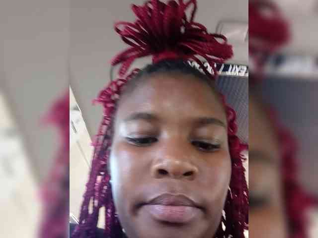 JoziBaddiee webcam