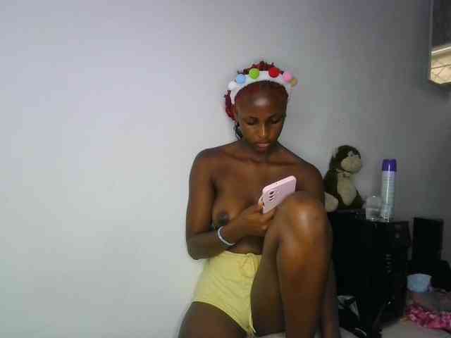 JoziBaddiee webcam