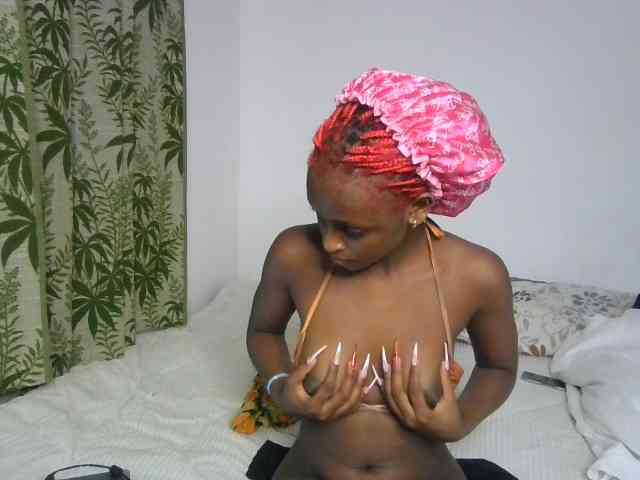 JoziBaddiee webcam