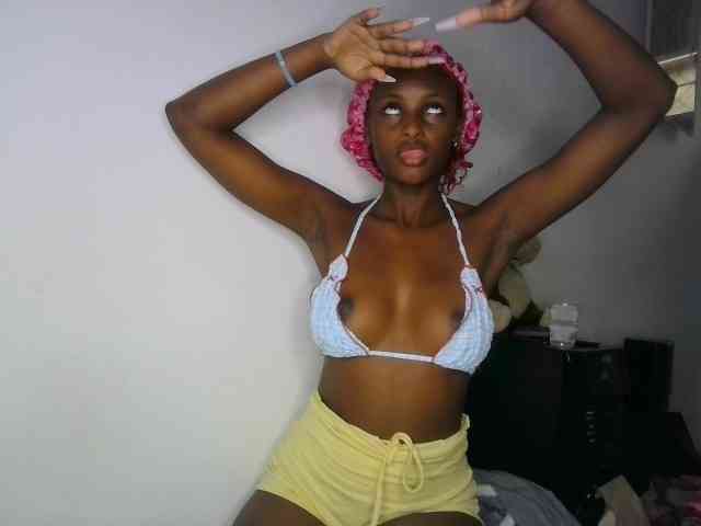 JoziBaddiee webcam