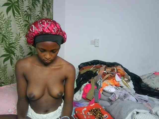 JoziBaddiee webcam