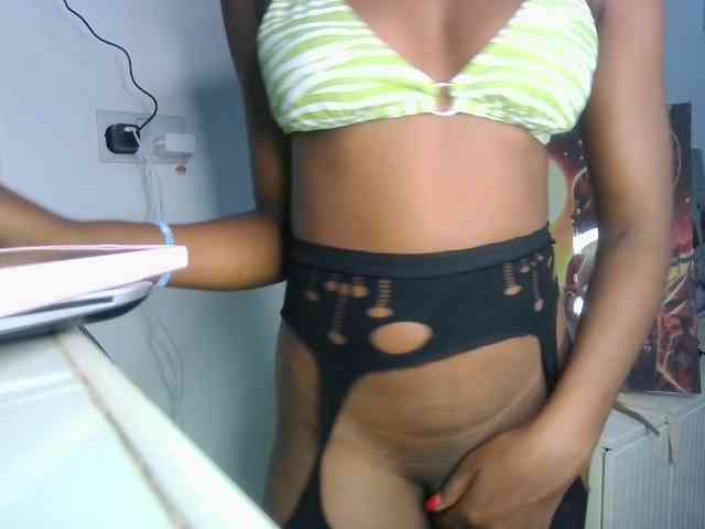 JoziBaddiee webcam