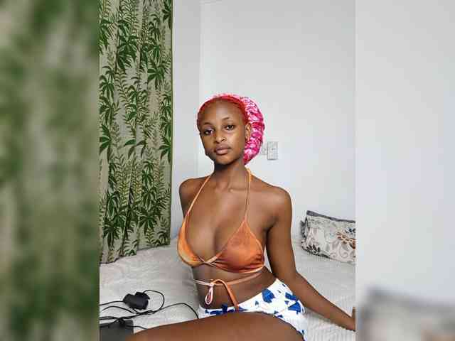 JoziBaddiee webcam