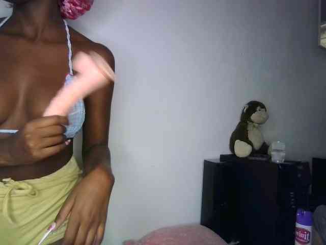 JoziBaddiee webcam