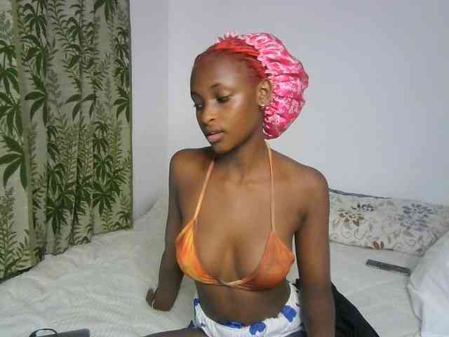 JoziBaddiee webcam