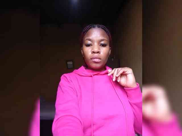 JoziBaddiee webcam