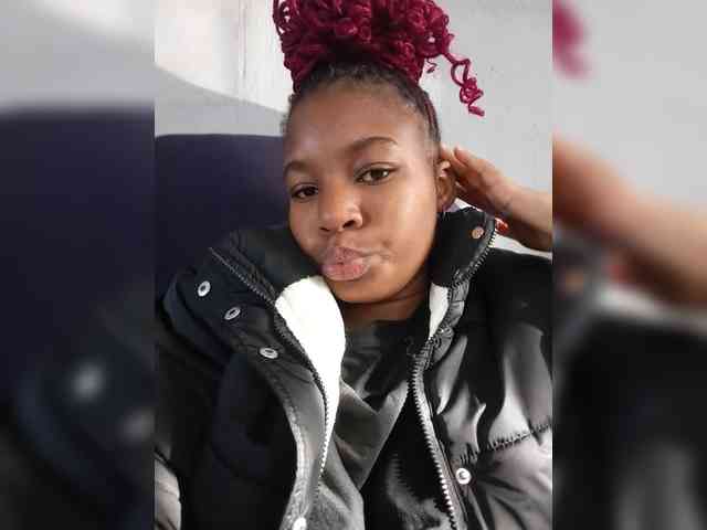 JoziBaddiee webcam
