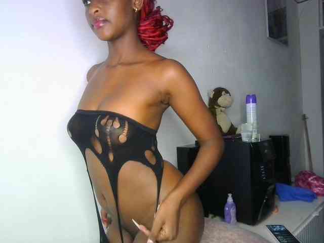JoziBaddiee webcam