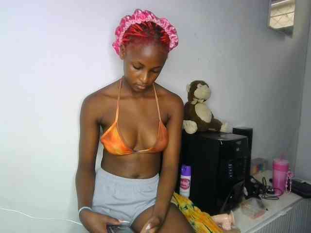 JoziBaddiee webcam