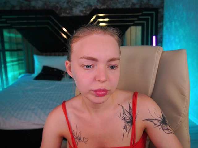 EmilySunShine live cam on BongaCams