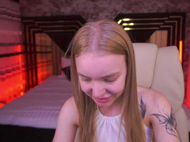 EmilySunShine live cam on BongaCams