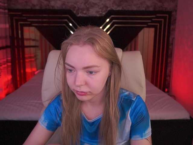 EmilySunShine live cam on BongaCams