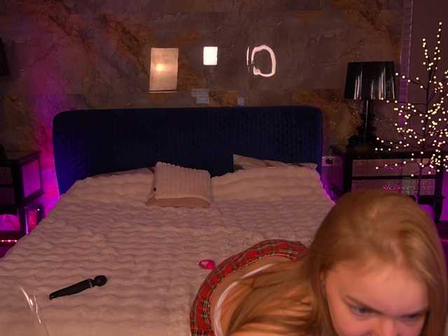 EmilySunShine live cam on BongaCams