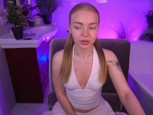 EmilySunShine live cam
