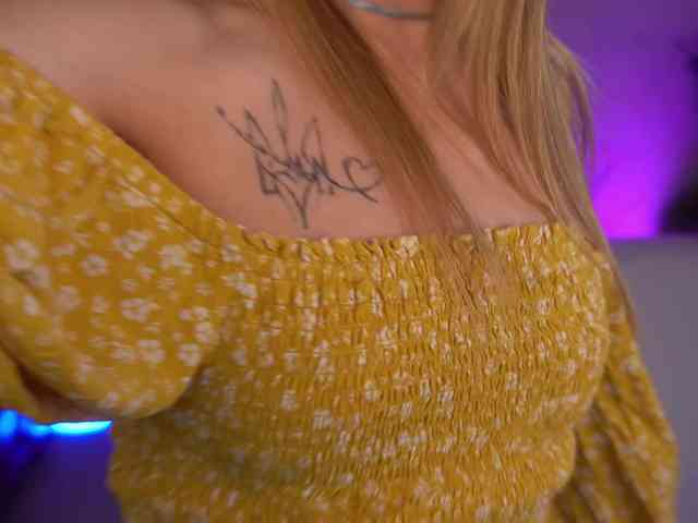 EmilySunShine webcam
