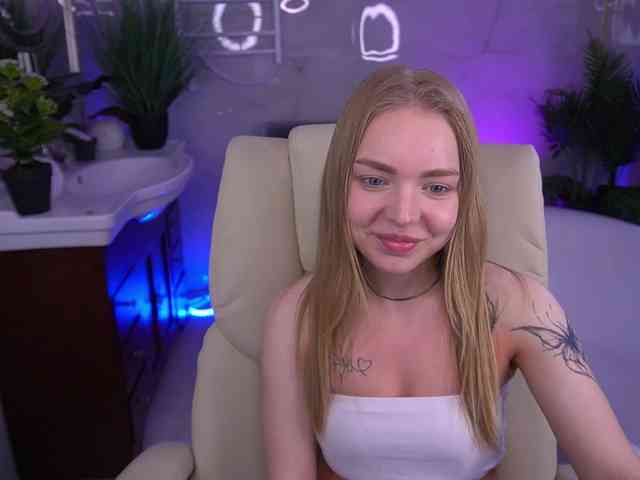 EmilySunShine webcam