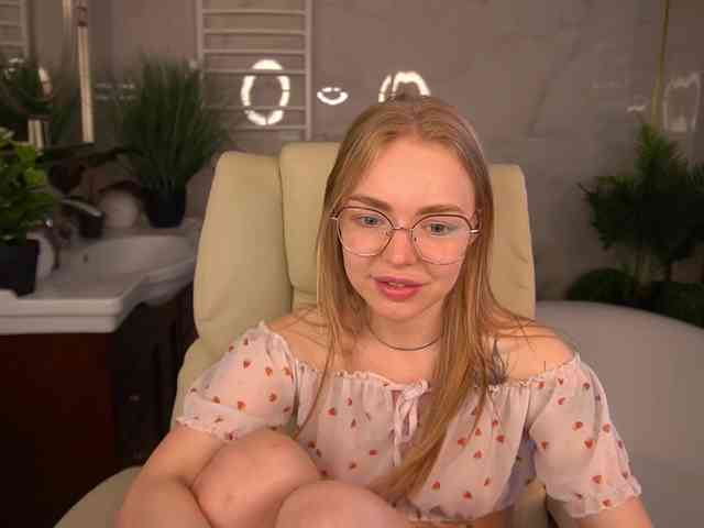 EmilySunShine webcam