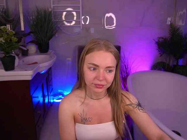 EmilySunShine webcam