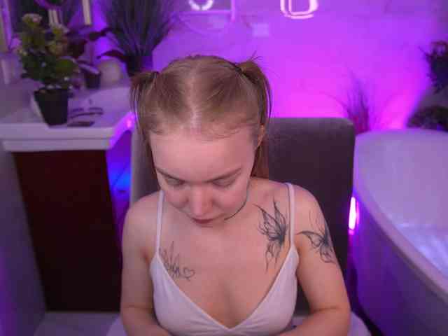 EmilySunShine webcam