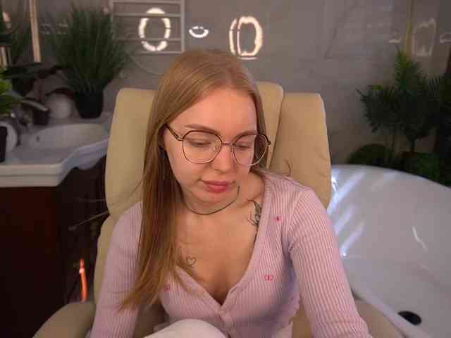 EmilySunShine webcam