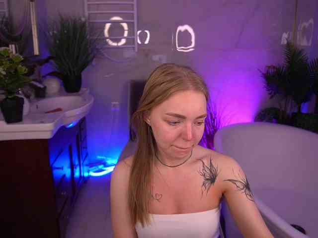 EmilySunShine webcam