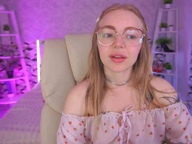 EmilySunShine webcam