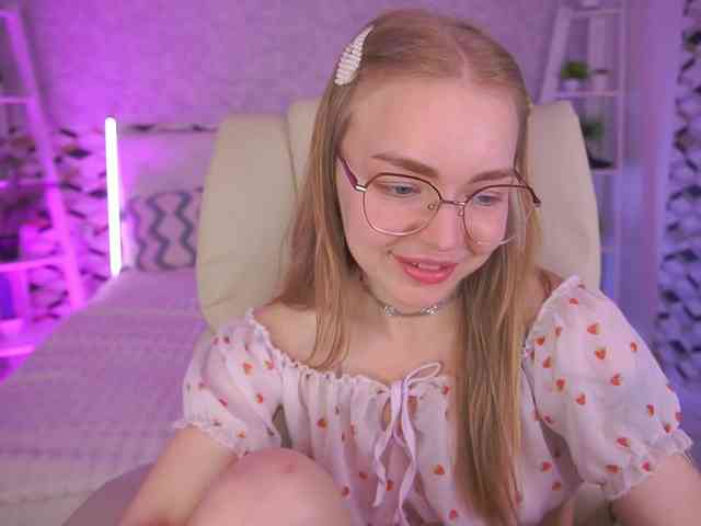 EmilySunShine webcam