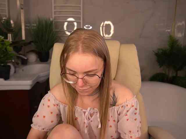 EmilySunShine webcam