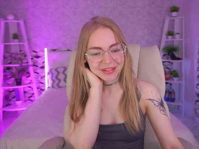 EmilySunShine webcam