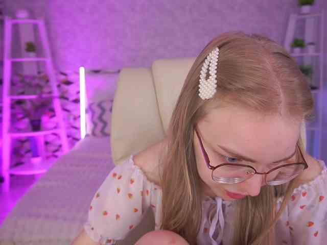 EmilySunShine webcam