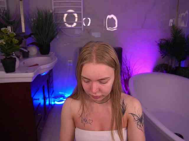 EmilySunShine webcam