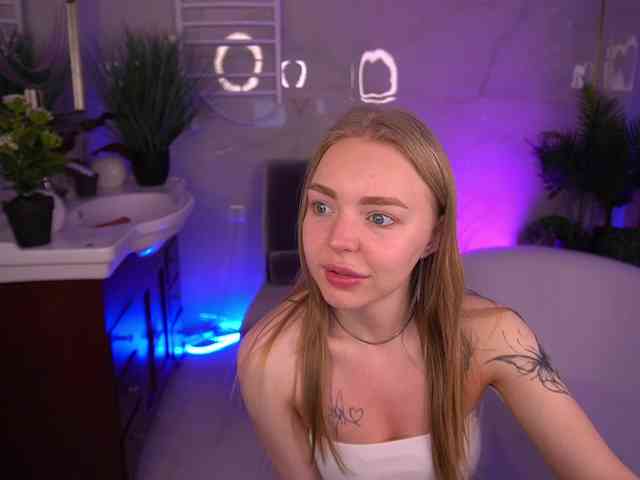 EmilySunShine webcam