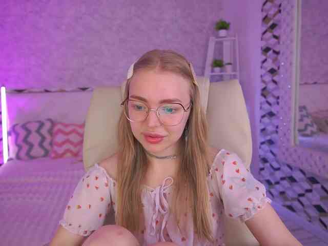 EmilySunShine webcam