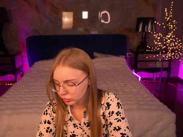 EmilySunShine webcam