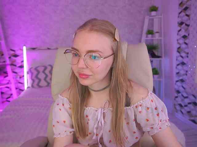 EmilySunShine webcam