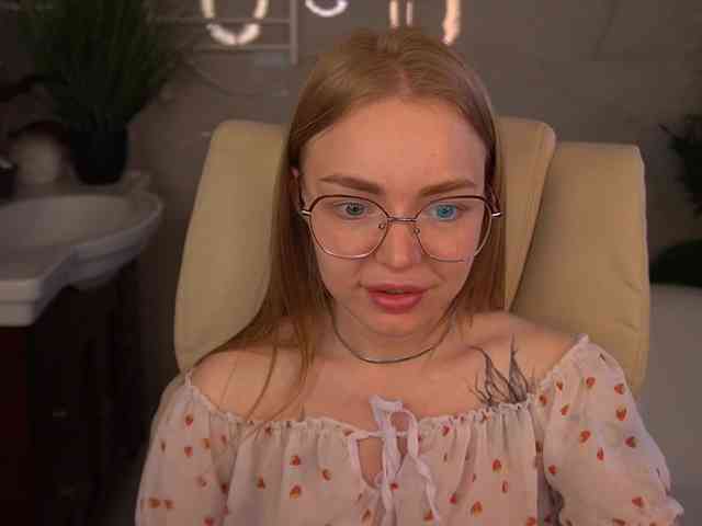 EmilySunShine webcam