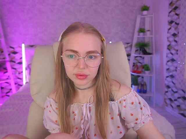 EmilySunShine webcam