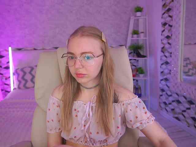 EmilySunShine webcam