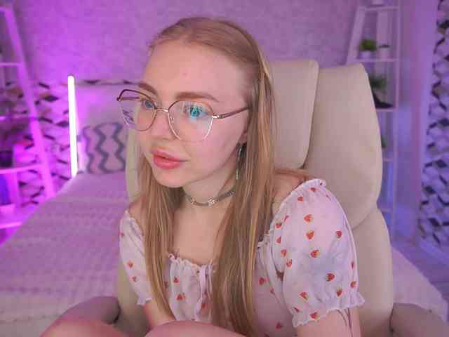 EmilySunShine webcam