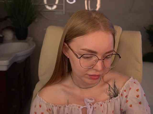 EmilySunShine webcam