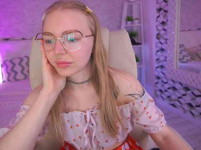 EmilySunShine webcam
